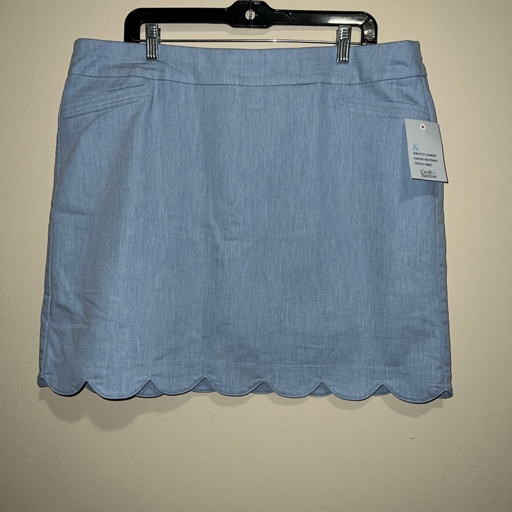 Women's Croft & Barrow® Effortless Stretch Scallop- Hem Skort 18 - Picture 3 of 6